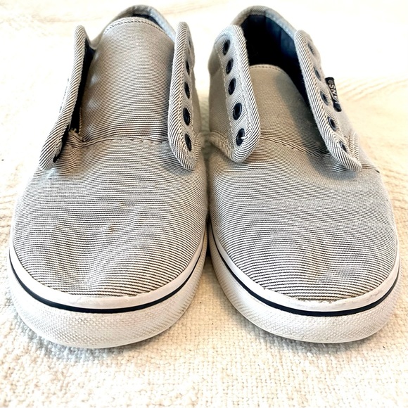 Vans Light Grey Pinstripe Low Top W6 - Picture 3 of 9